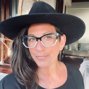 Meet your Posher, Christine